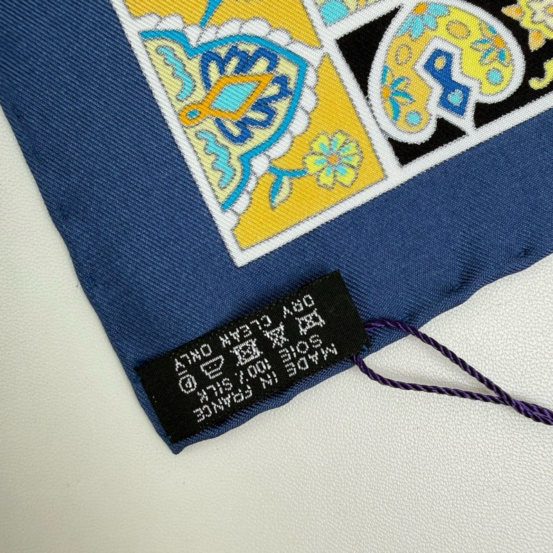 Hermes//愛馬仕 桑蠶絲絲巾 帶盒子-8