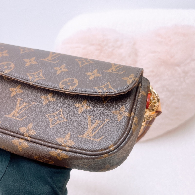 Lv ivy 老花腋下/斜挎包-2