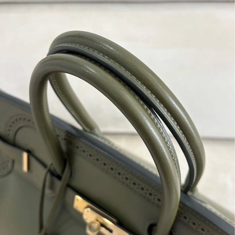 新到📍HERMES/愛馬仕 35 Ghillies 橄欖綠蕾絲絕版款淡金扣Tad皮 淡金扣框Q刻全套無票图-8