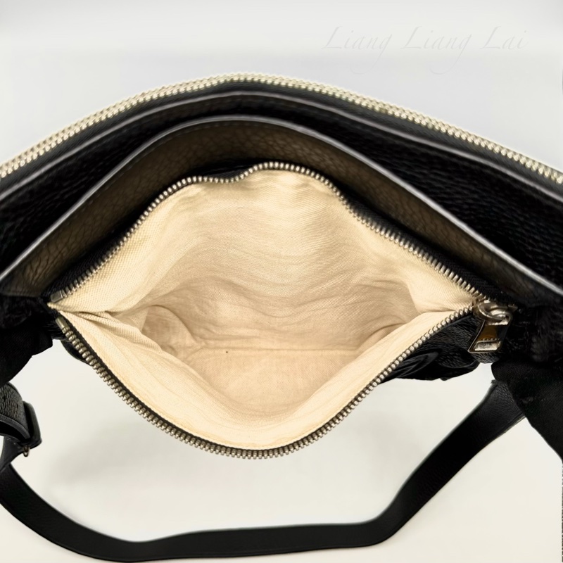 GUCCI 古馳 Soho 黑色荔枝紋牛皮斜背包｜郵差包-18