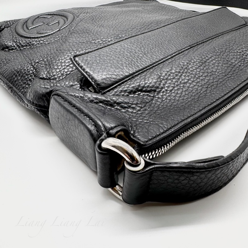 GUCCI 古馳 Soho 黑色荔枝紋牛皮斜背包｜郵差包-31