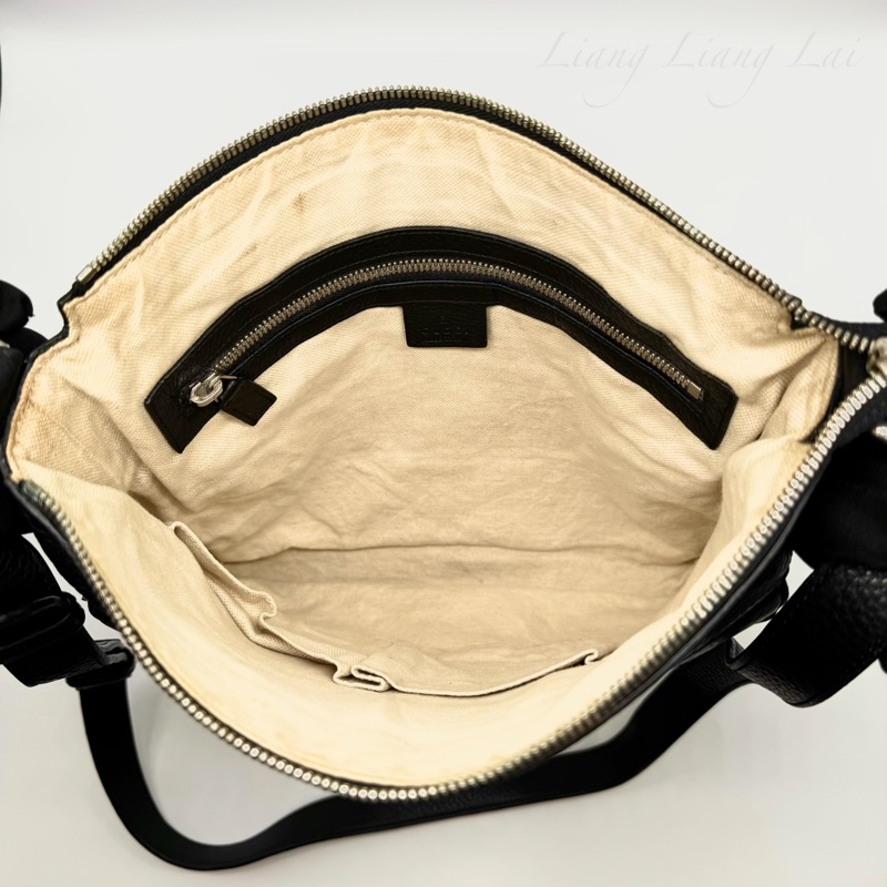 GUCCI 古馳 Soho 黑色荔枝紋牛皮斜背包｜郵差包-34