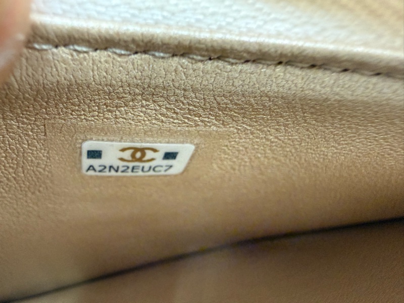 香奈兒晶片款手機包-13