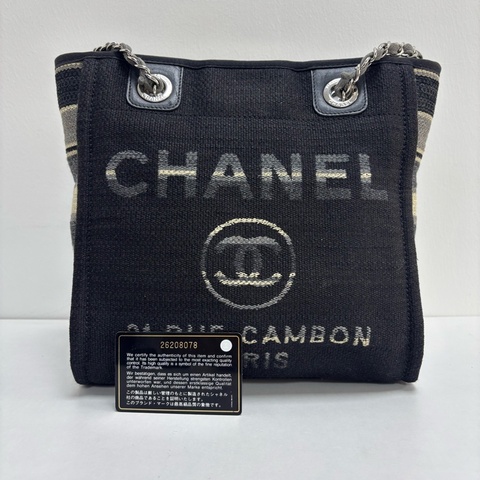 CHANEL香奈兒 小號沙灘包單肩包 鐳射26開成色非常不錯，適合夏天