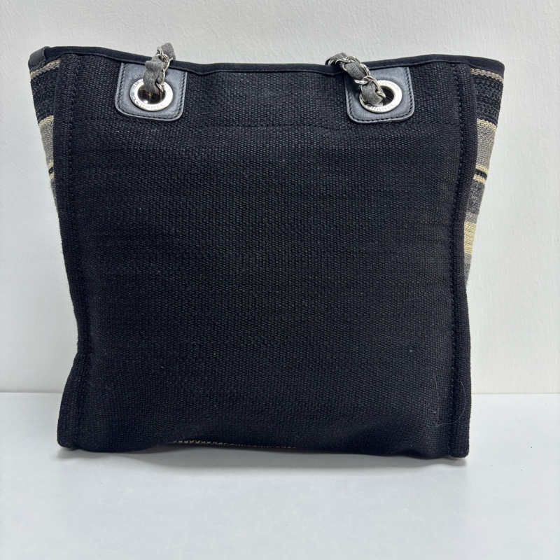 CHANEL香奈兒 小號沙灘包單肩包 鐳射26開成色非常不錯，適合夏天-1