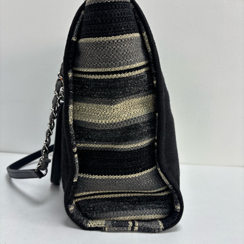 CHANEL香奈兒 小號沙灘包單肩包 鐳射26開成色非常不錯，適合夏天-3