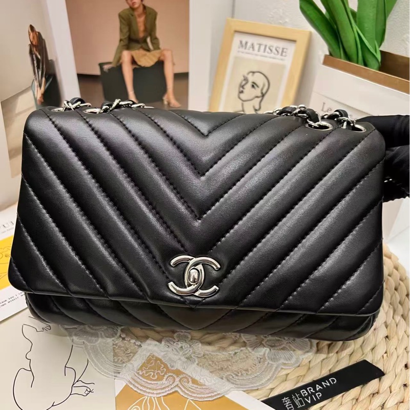 Chanel Surpique Chevron Flap Bag-5