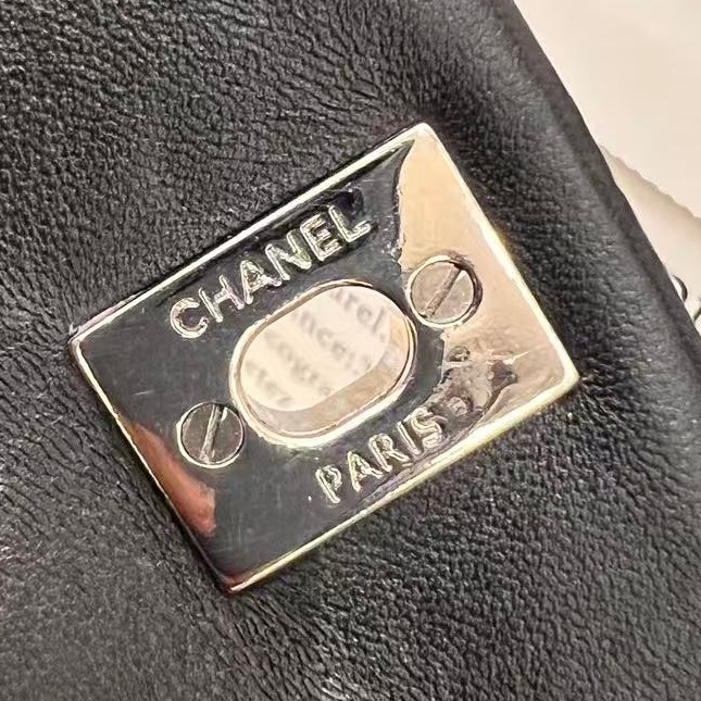 Chanel Surpique Chevron Flap Bag-20