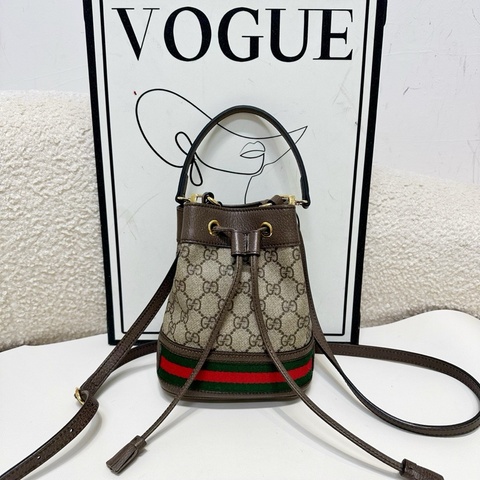 Gucci Ophidia系列迎來新成員——迷你水桶包