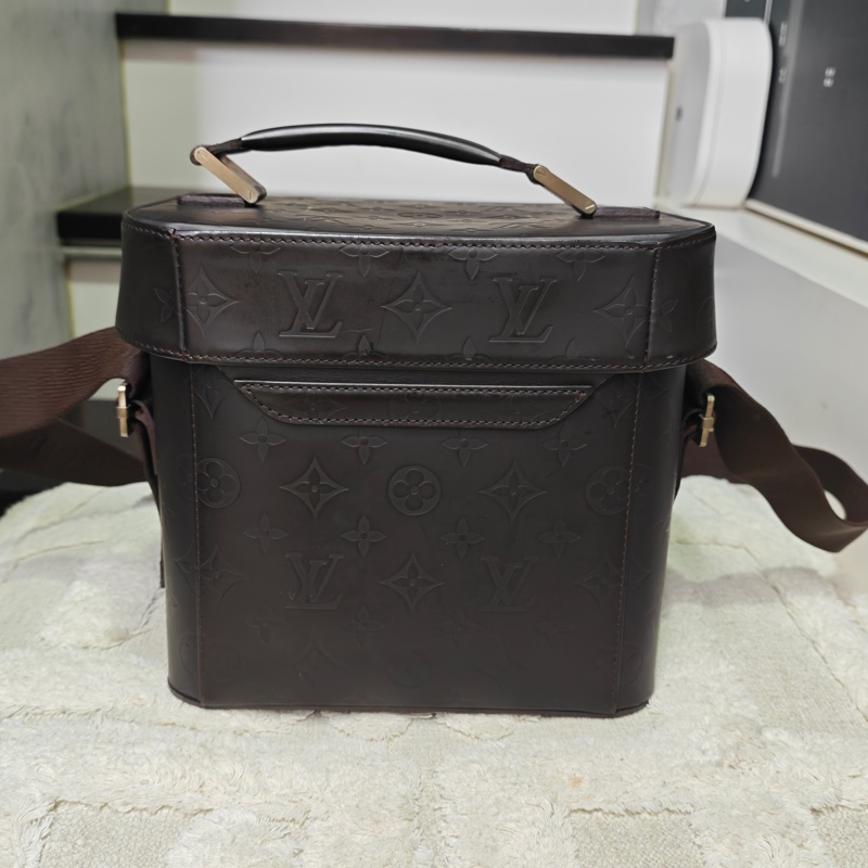 LV 全皮復古相機包-1