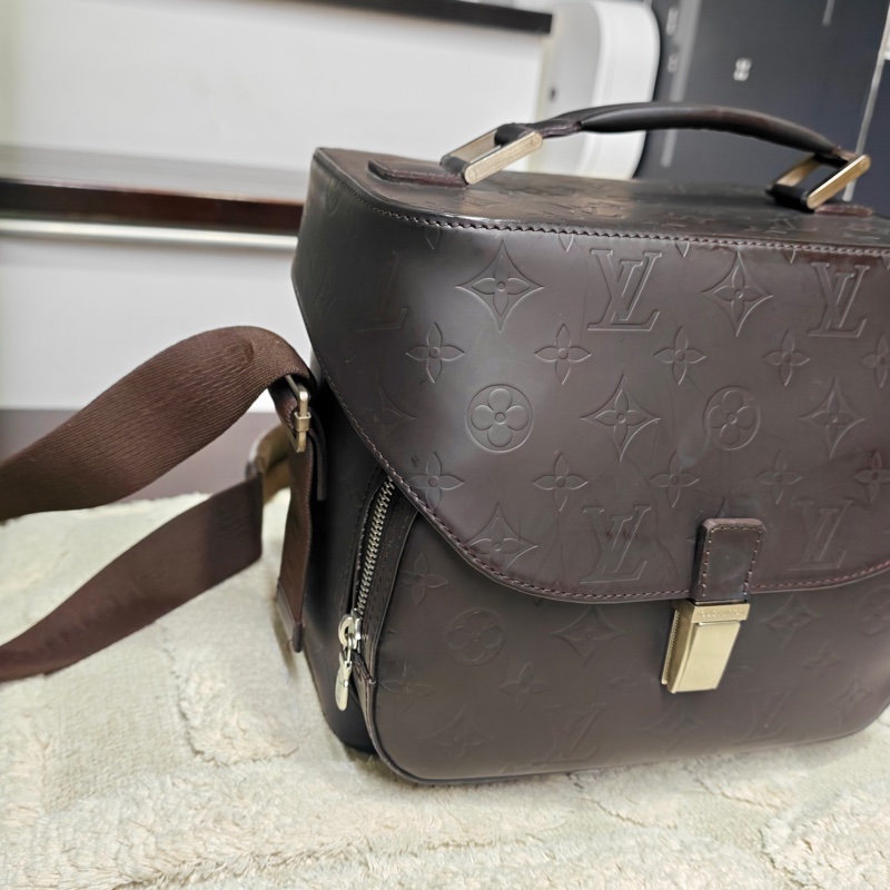 LV 全皮復古相機包-7