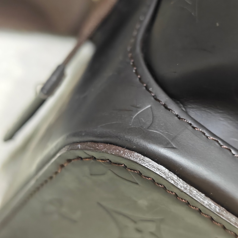 LV 全皮復古相機包-14