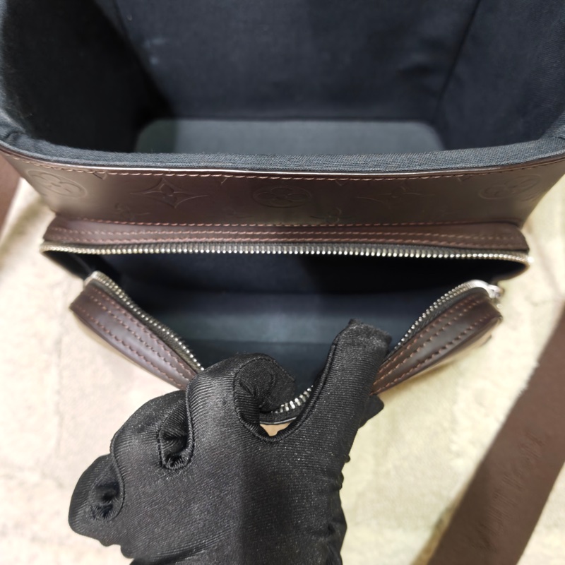 LV 全皮復古相機包-29