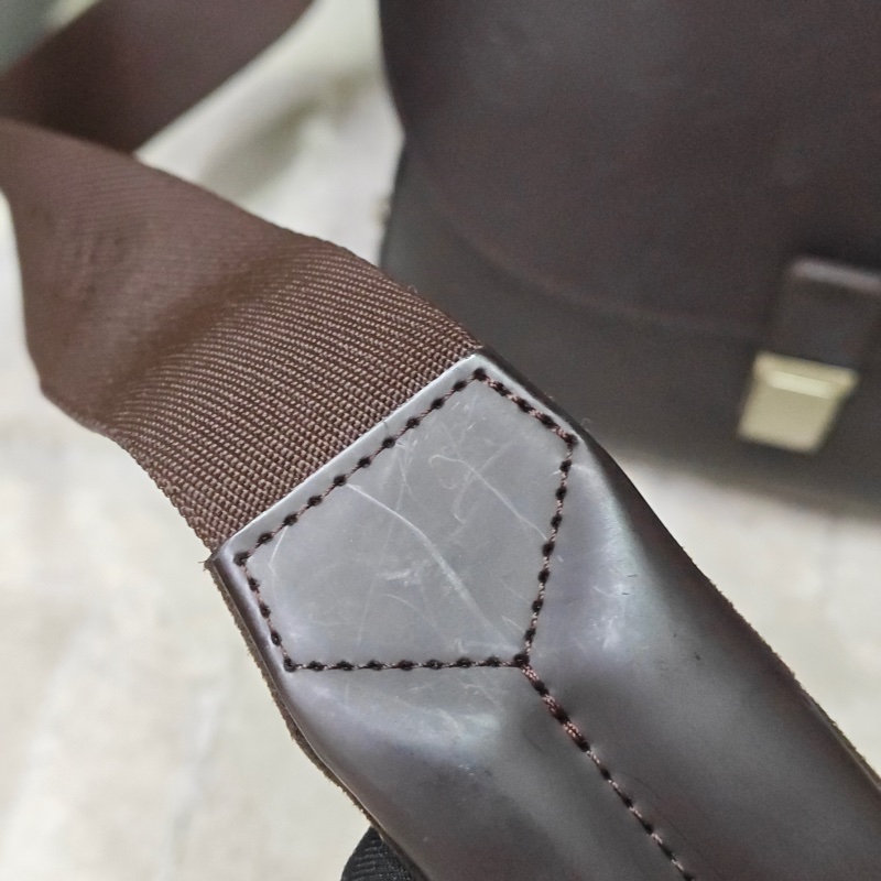 LV 全皮復古相機包-35