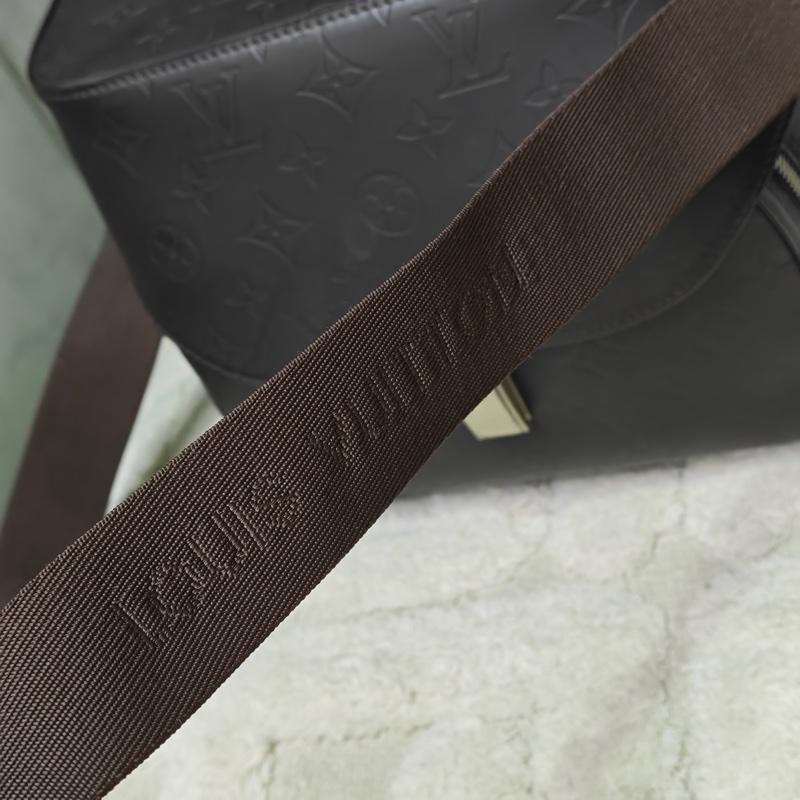 LV 全皮復古相機包-37