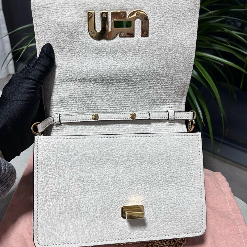 MiuMiu繆繆！MiuLady系列太陽花白色牛皮拼蛇皮水鑽鏈條包-4