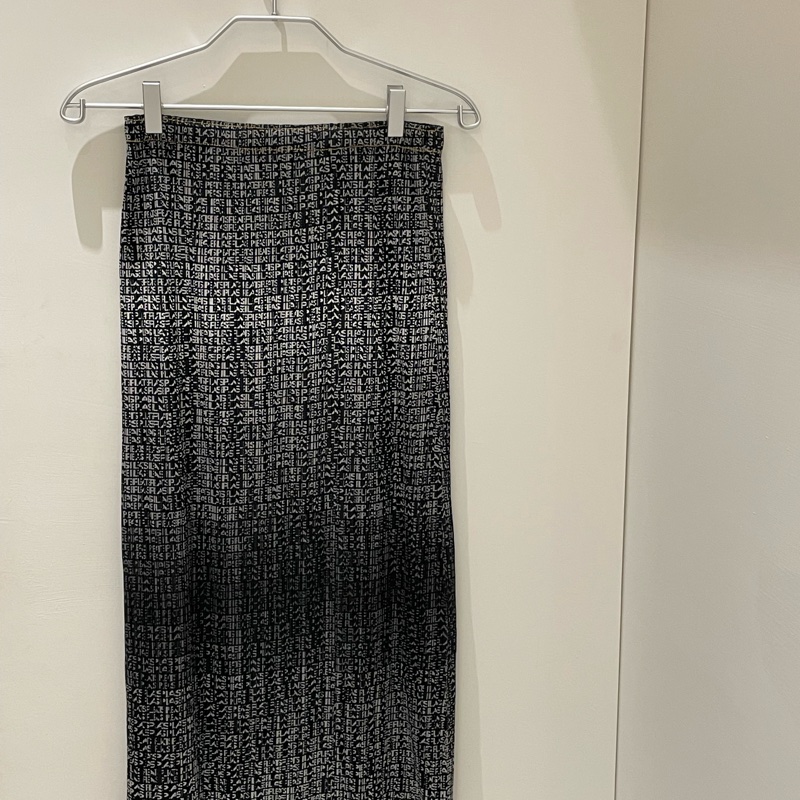 ▪️富貴選物FUGUEI▪️PP 三宅一生 灰色漸層字樣長裙-1