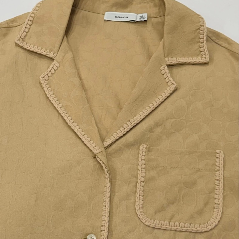 COACH滿版C印提花鉤編飾鈕扣襯衫-5