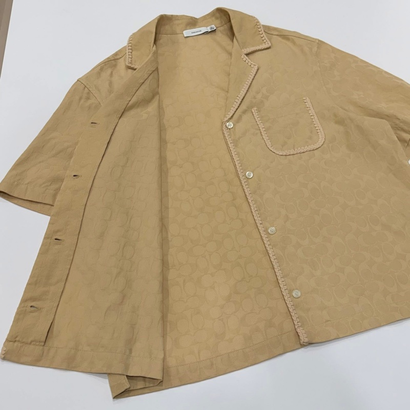 COACH滿版C印提花鉤編飾鈕扣襯衫-7