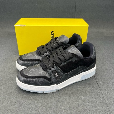 Louis Vuitton路易威登 trainer 黑老花 41.5碼