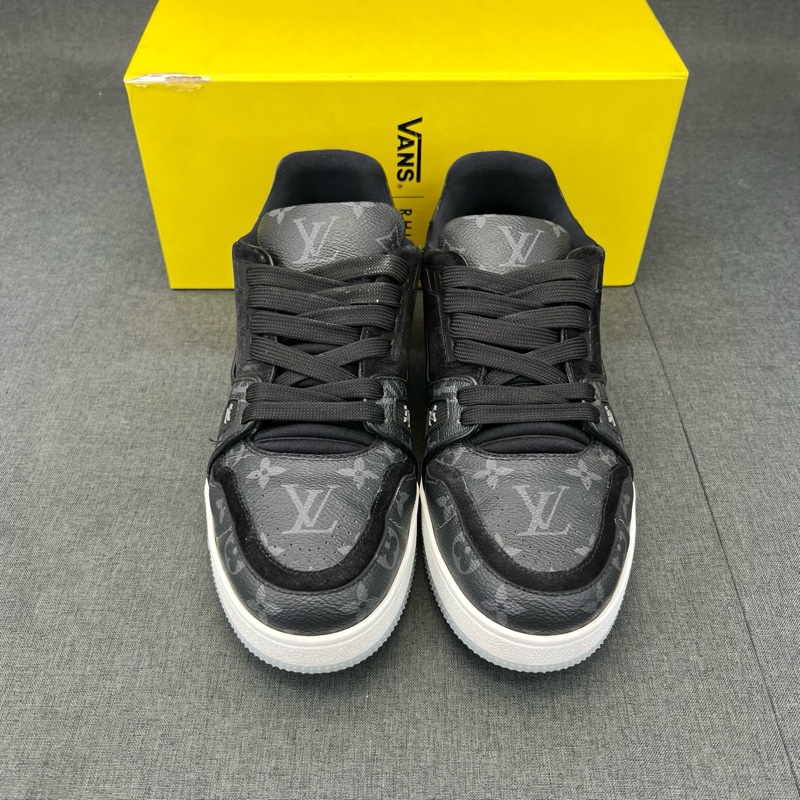 Louis Vuitton路易威登 trainer 黑老花 41.5碼-1