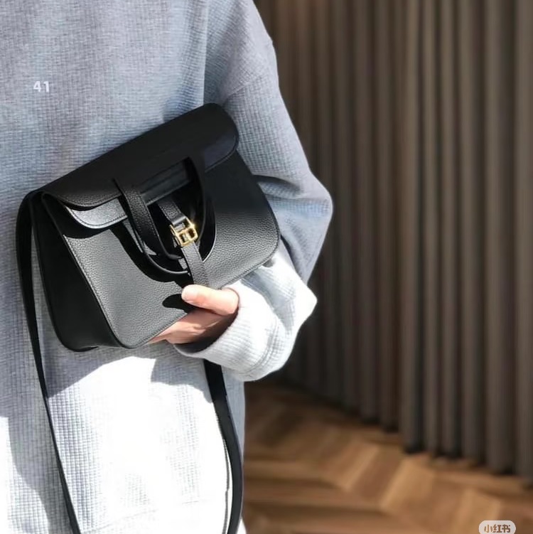 Hermès HALZAN 25 黑色金釦-1