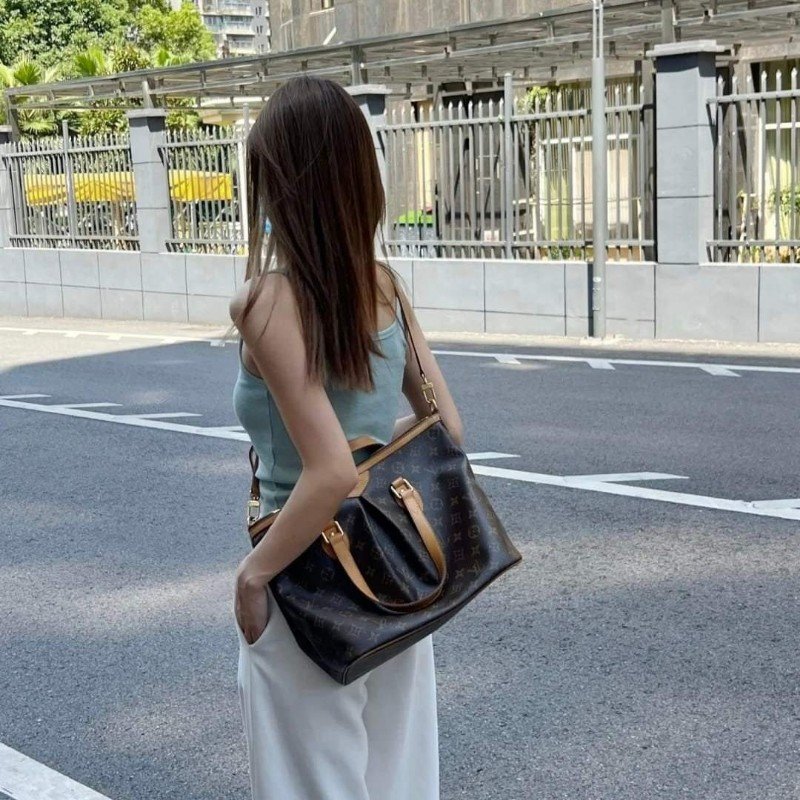 LV Louis Vuitton原花抓皺拉鍊三用水餃包/ M40145手提、肩背，斜跨-6