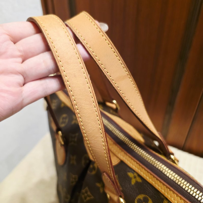 LV Louis Vuitton原花抓皺拉鍊三用水餃包/ M40145手提、肩背，斜跨-15