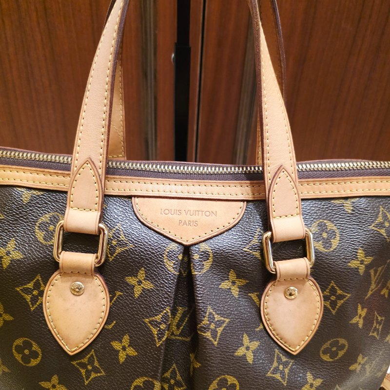 LV Louis Vuitton原花抓皺拉鍊三用水餃包/ M40145手提、肩背，斜跨-17