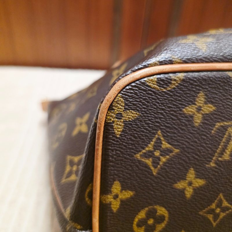 LV Louis Vuitton原花抓皺拉鍊三用水餃包/ M40145手提、肩背，斜跨-26