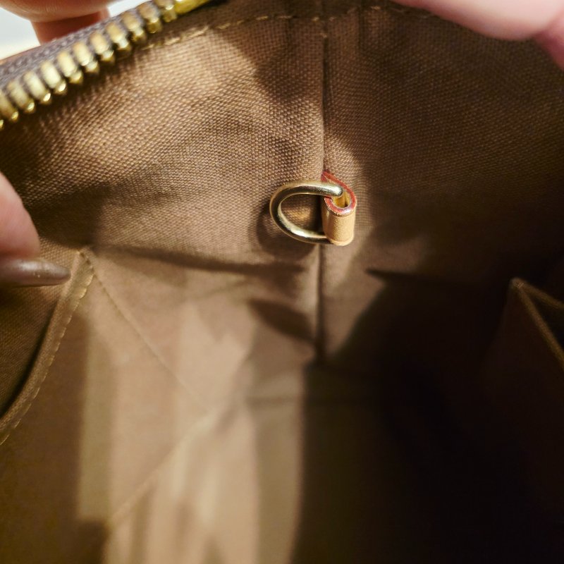 LV Louis Vuitton原花抓皺拉鍊三用水餃包/ M40145手提、肩背，斜跨-30