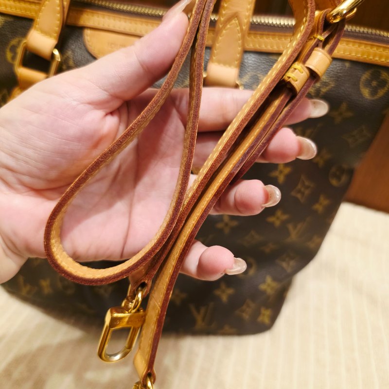 LV Louis Vuitton原花抓皺拉鍊三用水餃包/ M40145手提、肩背，斜跨-44