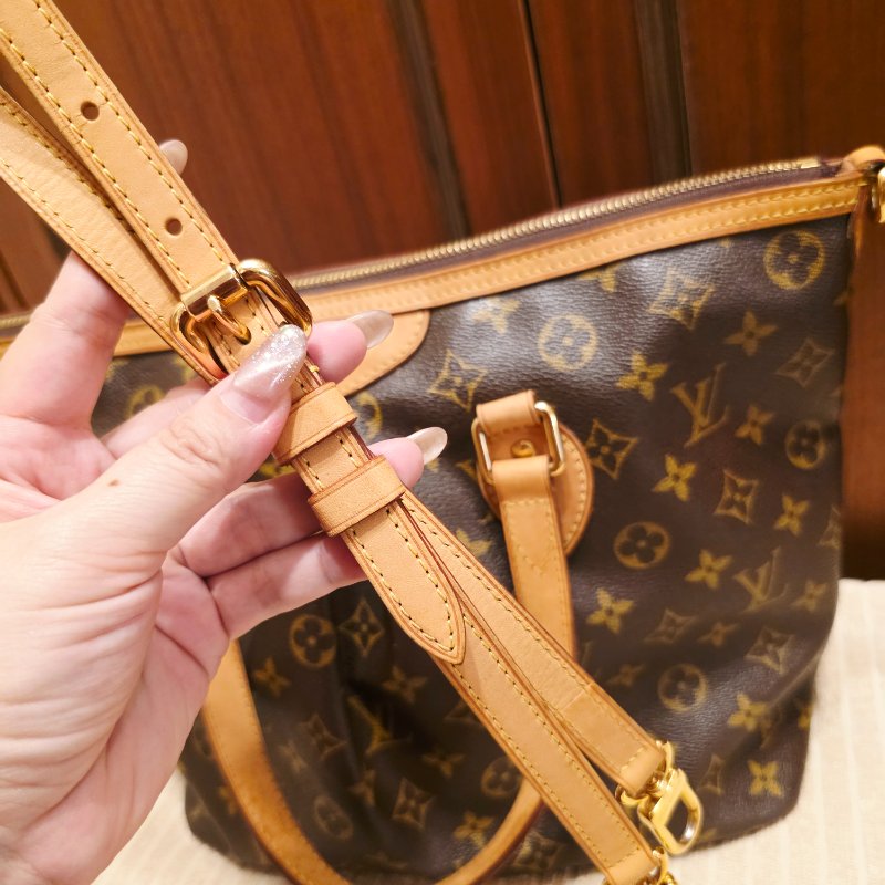 LV Louis Vuitton原花抓皺拉鍊三用水餃包/ M40145手提、肩背，斜跨-49