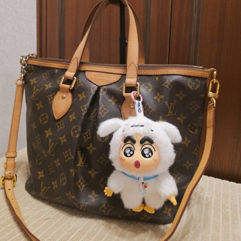 LV Louis Vuitton原花抓皺拉鍊三用水餃包/ M40145手提、肩背，斜跨-3