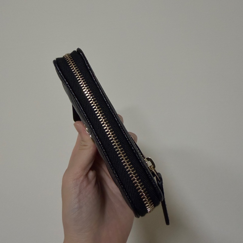 Chanel 黑荔枝皮銀釦拉鏈短夾-4