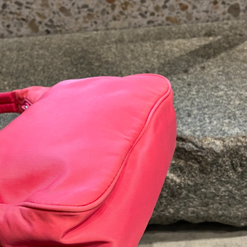 🏷Prada hobo(桃粉色)-12