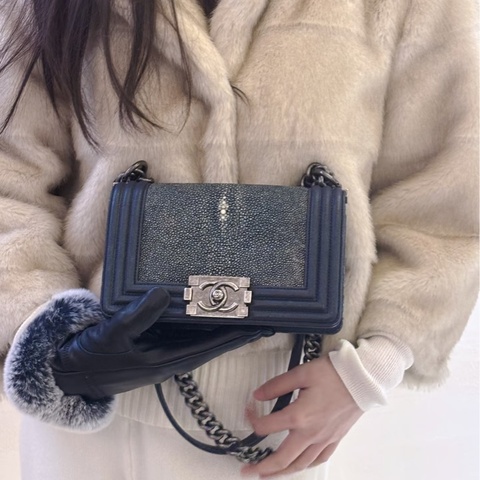全新全配❤️ 香奈兒 #霧霾藍 #珍珠魚皮 #leboy20 #小號