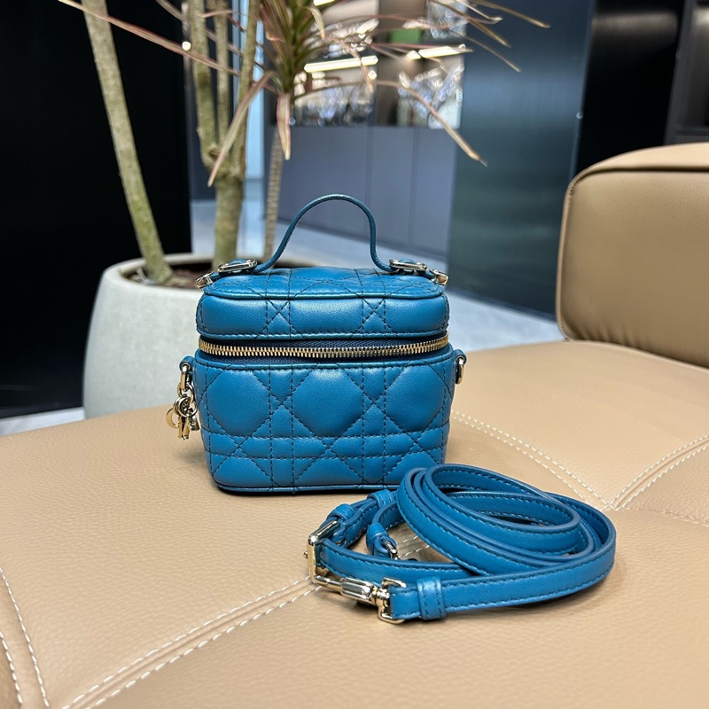 DIOR迪奧！迷你藍色菱格化妝包盒子包-0