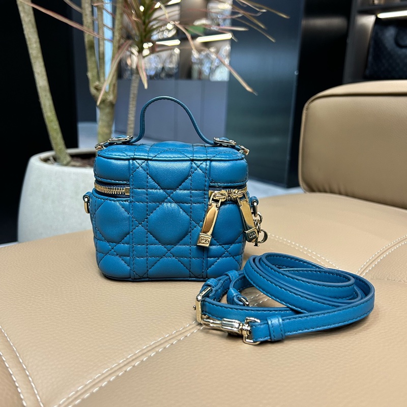 DIOR迪奧！迷你藍色菱格化妝包盒子包-1