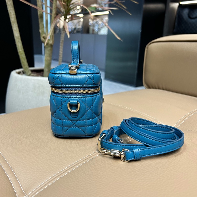 DIOR迪奧！迷你藍色菱格化妝包盒子包-3