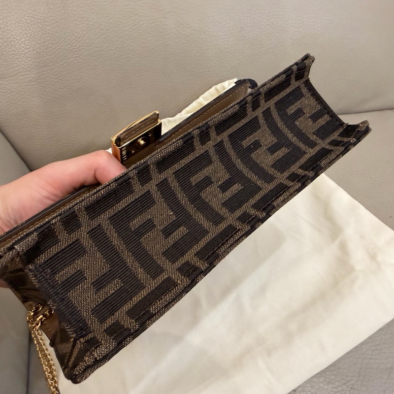 FENDI WALLET ON CHAIN 老花 woc-5
