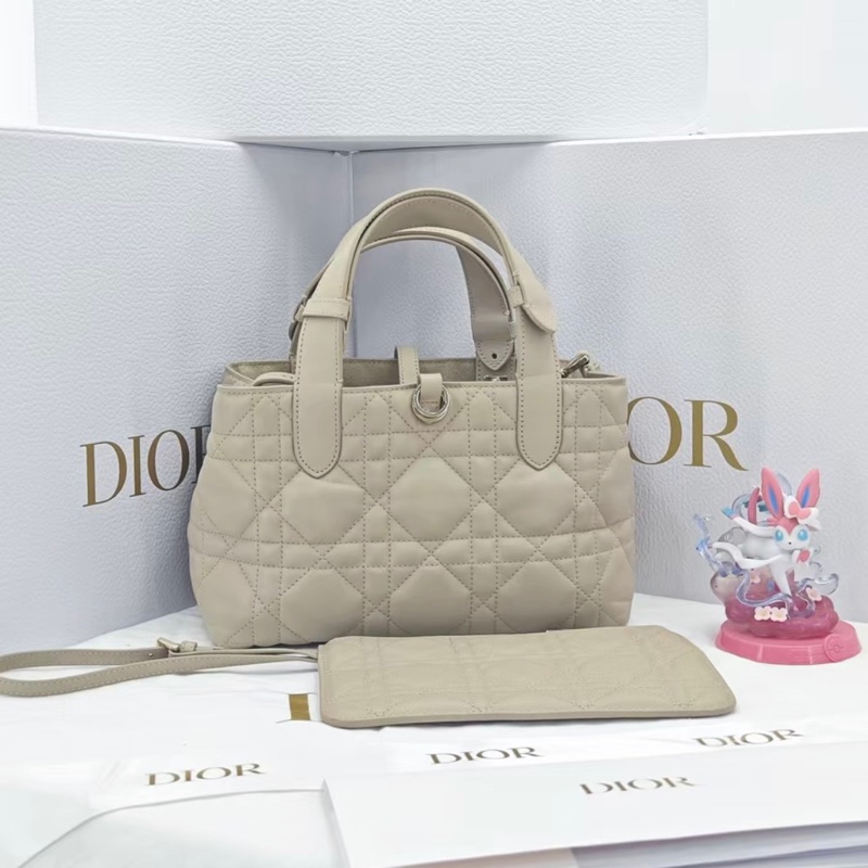 全新🈶2026購證❤️ dior #toujours #奶茶色 #土著包 #托特包 中號-7