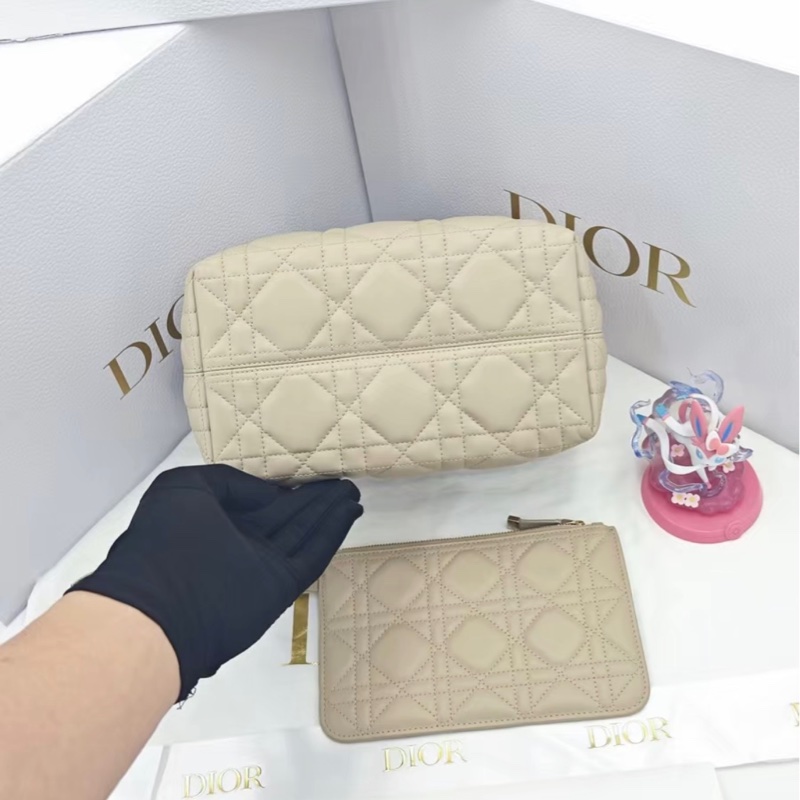全新🈶2026購證❤️ dior #toujours #奶茶色 #土著包 #托特包 中號-11