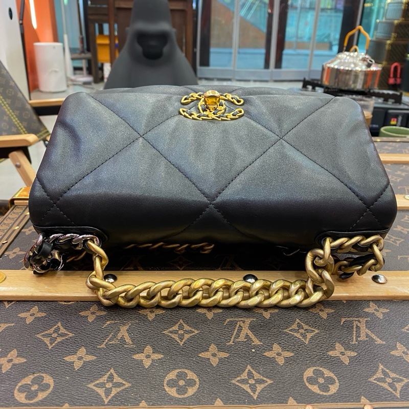 CHANEL19手袋  亮色小羊皮、金色金屬、銀色金屬與釕色金屬 16.0 × 26 × 9.0 鐳射30開 單包帶卡-5