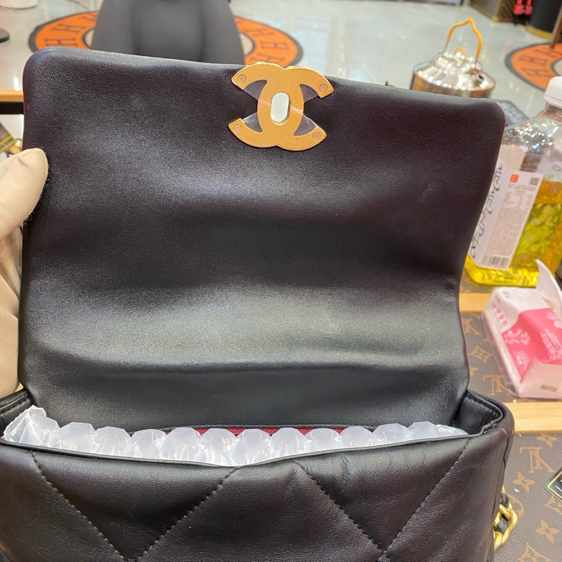 CHANEL19手袋  亮色小羊皮、金色金屬、銀色金屬與釕色金屬 16.0 × 26 × 9.0 鐳射30開 單包帶卡-10