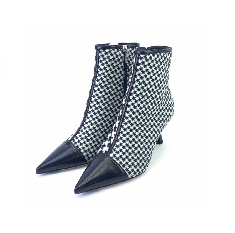 Jimmy Choo周仰傑！時尚前衛星行千鳥格印花羊皮短靴 跟高6.5cm-1