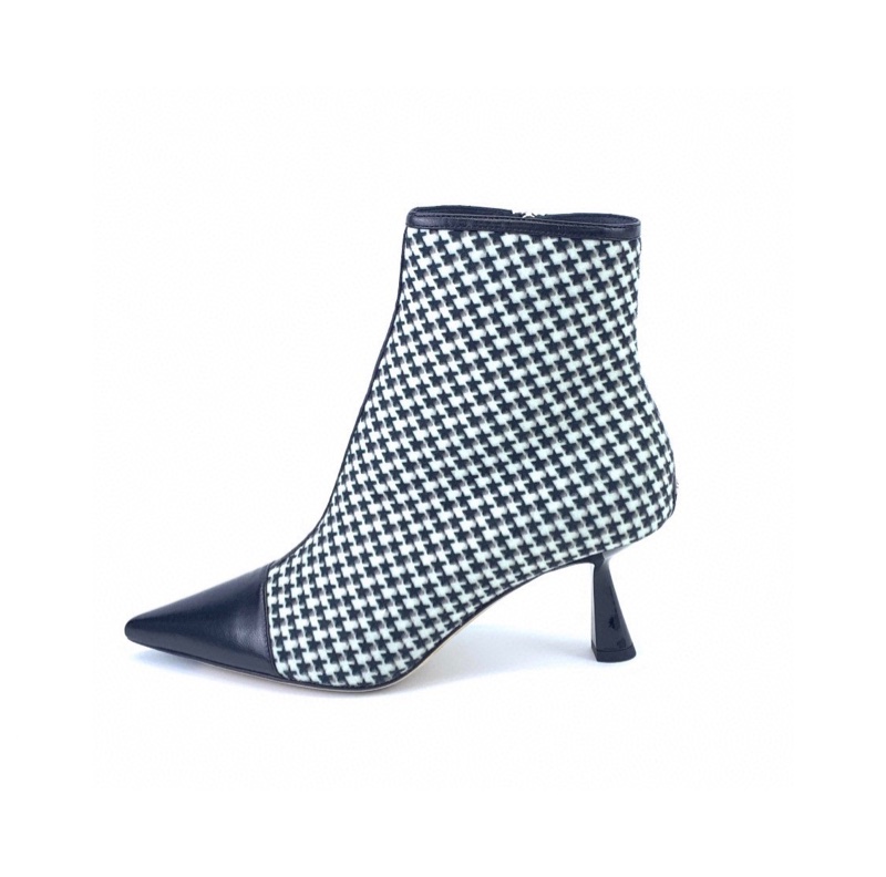 Jimmy Choo周仰傑！時尚前衛星行千鳥格印花羊皮短靴 跟高6.5cm-2