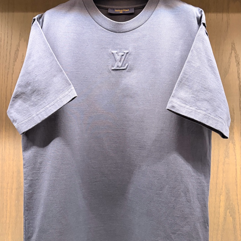 LV路易威登 LOUIS VUITTON 98新浮雕LOGO藏藍色M短袖T恤-5