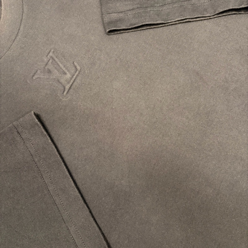 LV路易威登 LOUIS VUITTON 98新浮雕LOGO藏藍色M短袖T恤-13