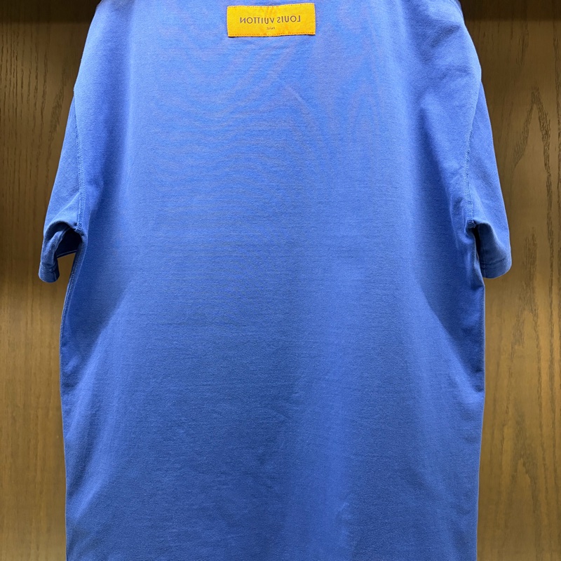 LV路易威登 LOUIS VUITTON 95新浮雕LOGO藍色S 短袖T恤-6